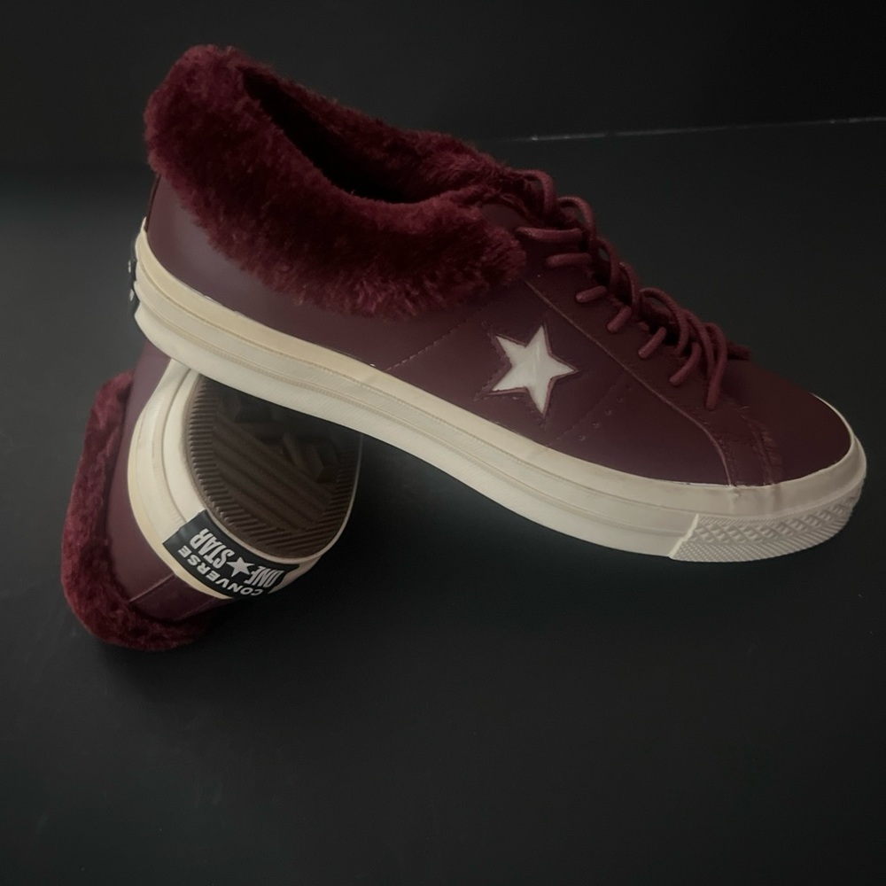 Mens Size 8 CONVERSE Burgundy Leather Sneakers FUR TRIM Star Detail